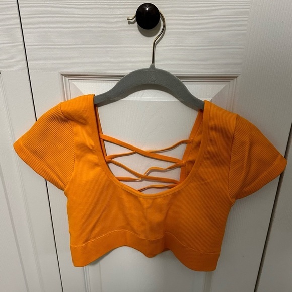 Aerie Seamless Cap Sleeve Cropped Bra Top in Orange‎ Size Large EUC - Picture 1 of 5